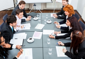 המנכ&quot;ל וההנהלה בארגון: כיצד לנהל את המנהלים?